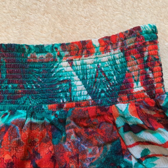 Print Flowy Shorts - Picture 3 of 4